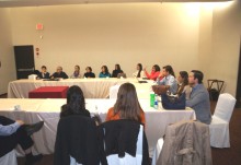 El equipo de Cemex México, recibiendo instrucciones antes de entrar a la oscuridad 